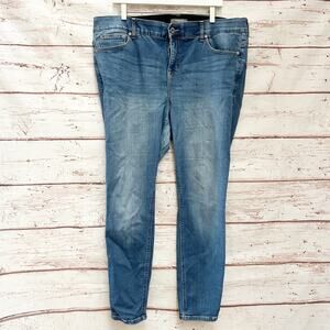 TORRID Bombshell Skinny Jeans Blue Wash Sz 20 R